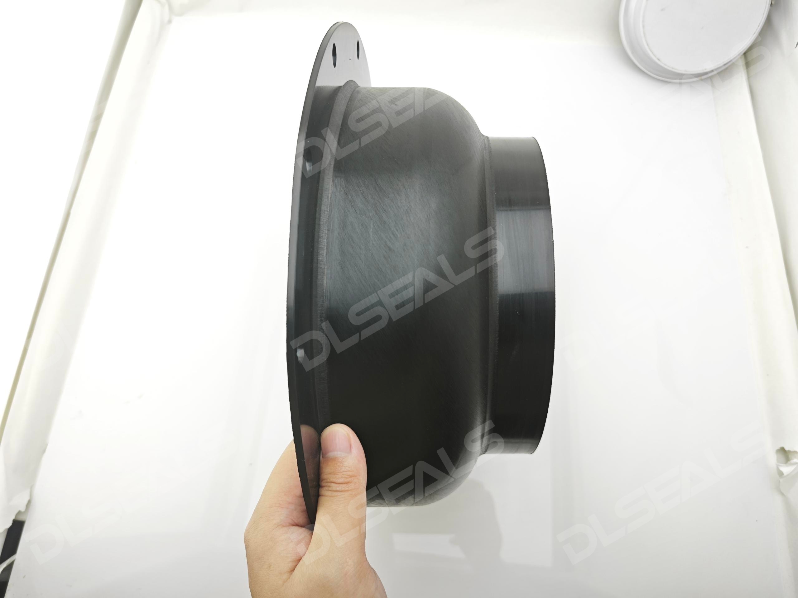 Wind turbine coupling seal ring